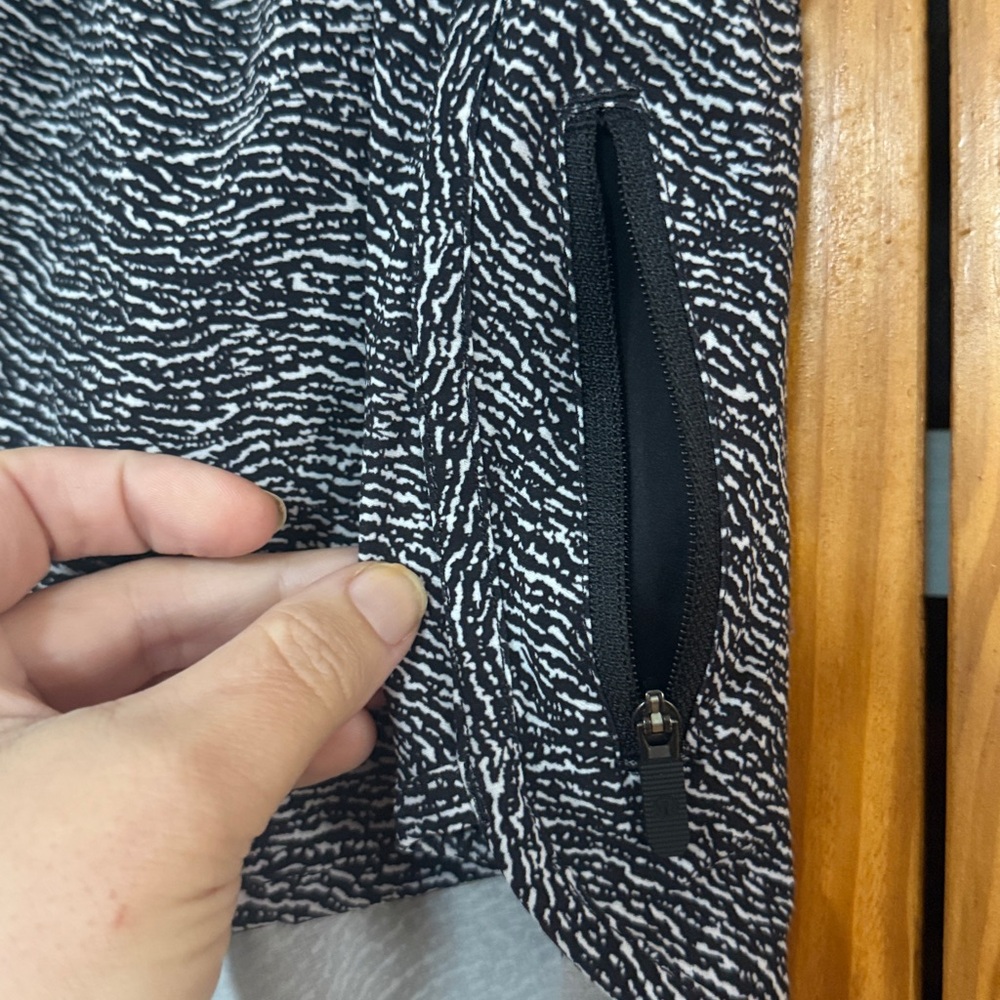 Lululemon Athletica Tracker Shorts - Picture 3 of 9